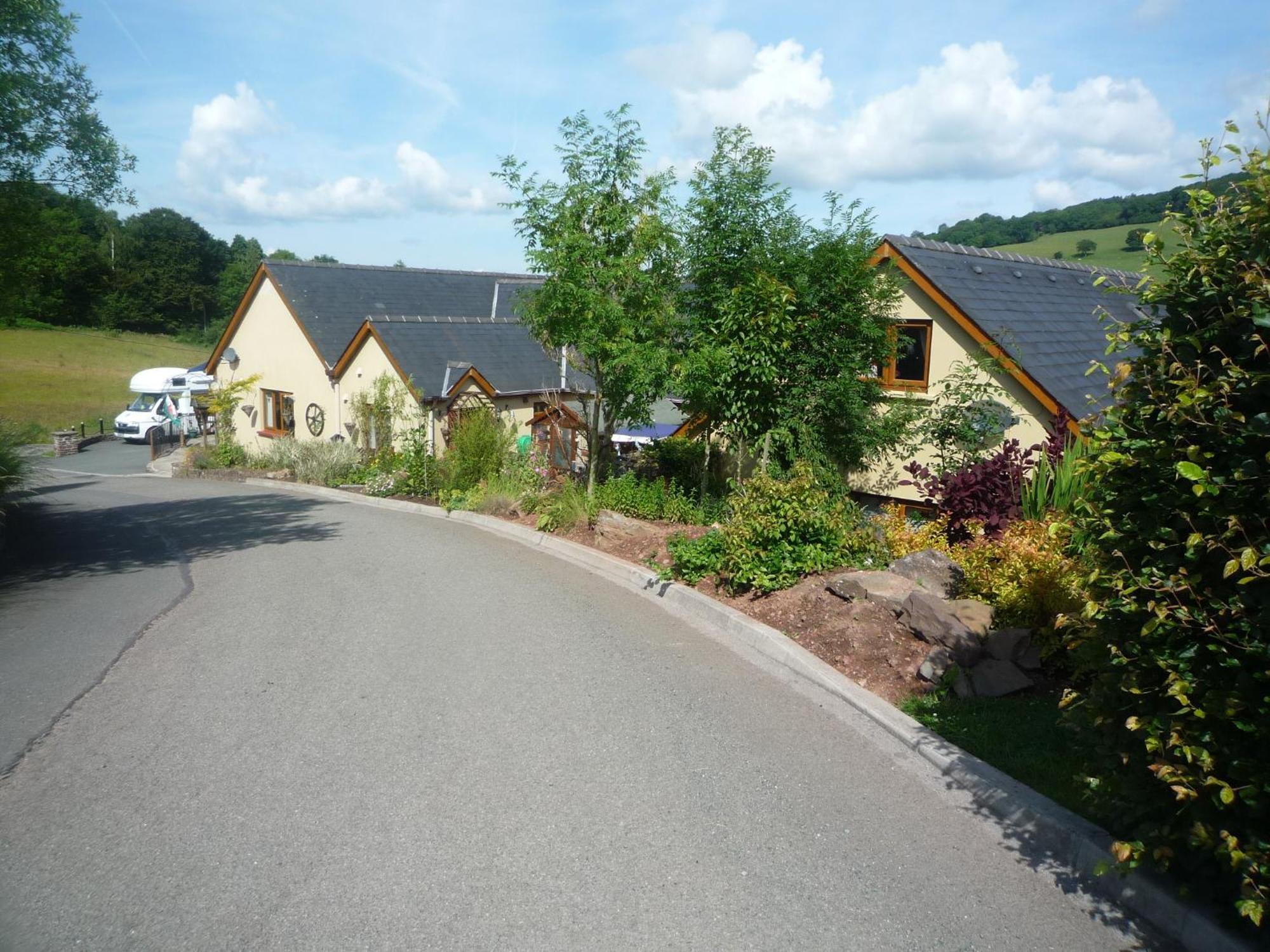Castle Lodge - Brecon Beacons Accommodation Sennybridge Exterior foto